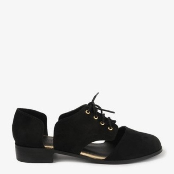 BLACK  CUT OUT SHOES - Picture 1 of 4